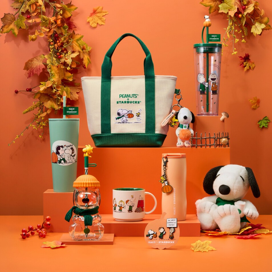 STARBUCKS 2026 PEANUTS cobrand series