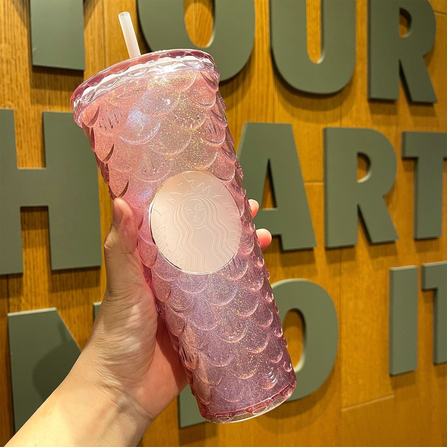 Starbucks China 2022 anniversary  mermaid gradient pink fish scale straw cold cup 24oz